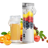 Portable Personal Electric USB Juicer，600ML Mini Blender Portable Blender For Shakes and Smoothies juice，12 Blades Great for Mixing，Compact、Convenient and Versatile (white)